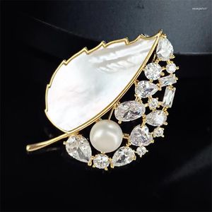 Brooches Delicate Natural Shell Leaf Brooch High-grade Temperament Suit Coat Accessories Plant Leaves Freshwater Pearl Broochpins