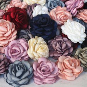 Fiori decorativi ghirlande 10pcs da 3,5 cm in raso a mano in tessuto rosa per rosa fiore artificiale per accessori per copricapo fai -da -te Dishing abbigliamento arredamento HKD230818