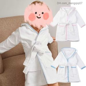 Pajamas Children's Bathrobe Winter Boys and Girls' Bathrobe Warm Long Sleeve Hooded Children's Solid Color Baby Bathrobe Z230818