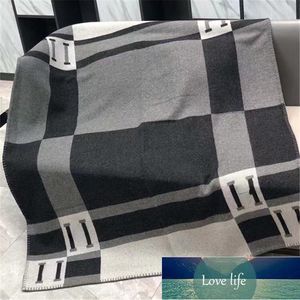 Raschel Nap Blanket Leisure Blanket Flannel Sofa Cover Office Thickened Air Conditioning Blanket Top Classic