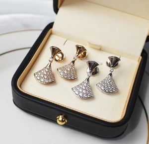 Marke Luxusrock Designer Ohrringe Stud für Frauen 18K Gold Love Heart Pink Shining Crystal Diamond Anhänger Klee Ohrring Earin3523887