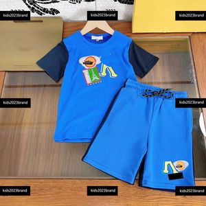 Designer TrackSuits Baby Kids Odzież Zestawy chłopców sportowe garnitury 2pcs litera Animal zaokrąglenia koszulka i krańce szorty Nowe przybycie