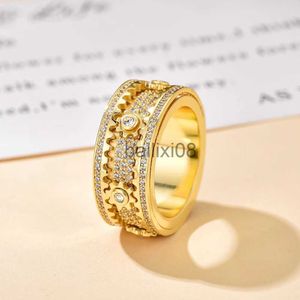 Band Rings Fashion Style Exquisite Sculpture Inlaid Full Diamond Gear Ring for Men and Women's All Sky Star Rotatable J230819