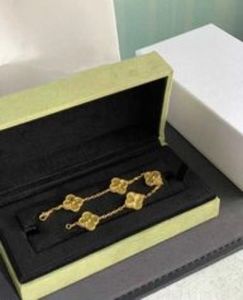 2023 Роскошная конструкция Van Clover Bracelet Pearl 4 штуки 18 тыс. Золотых серьгов ожерелья свадебное лазерное бренд charm61