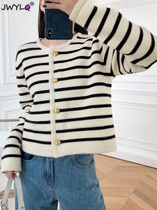 Women's Knits Tees Spring Autumn Stripes Knit Cardigan Womens Elegant Long Sleeve Single Breasted Short Coat Ladies Oneck Apricot Knitted Sweaters 230817