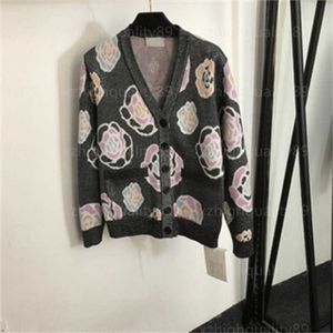 Camisolas de malha Mulheres suéteres femininos Cardigan Jaqueta elegante Camellia Flower V-deco