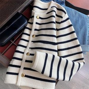 Kvinnors tröjor Kvinnors tröjor White Black Striped Short Cardigan Women Korean Fashion Sweater Elegant Long Sleeve Top Spring Cardigan Women Traf 220926 Z230819