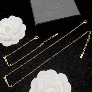 Collana a pendente designer originale Set Collane set Collane Oro S Bracciale Elegante 18K Love Bracciale 925 Bracciale di moda a catena d'argento con scatola