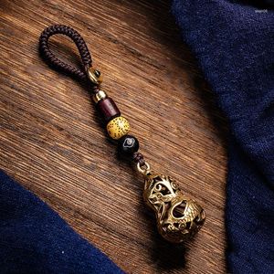 Keychains Vintage Copper Keychain Creative Making Of Old Brass Hollow Gourd Key Pendant Luggage Hanging Ornament For Men And Women