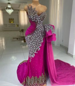 2023 August Aso ebi fuchsia sereia baile de baile cristais de miçangas noturno festas formais de segunda recepção vestidos de noivado de aniversário vestidos de vestidos de bobo de soaree zj796