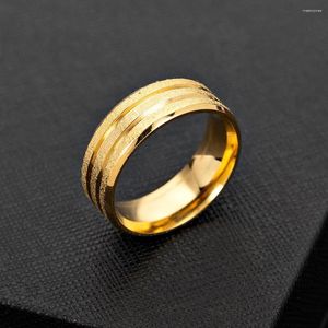 Bröllopsringar Tre snören Sandskrubben Gold Color Ring Vintage Casual Style For Women Men Gift Round Bands rostfritt stål Juvel