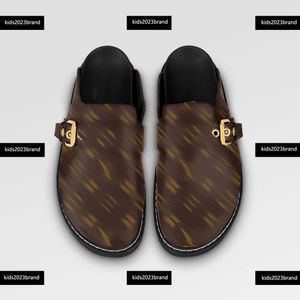 أطفال الصنادل فتاة Slippers حذاء الأطفال الصيفي طباعة أزياء مشبك المعادن مربع التغليف حجم الأطفال 26-35