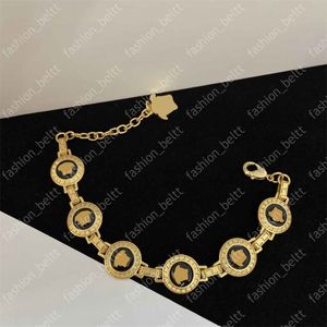 Bracciale designer a 7 in stile per uomini donne gioielli di lusso Fashion Gold Testa Bracciale Mens Brands V Medusa Hip Hop Chain Bracelets