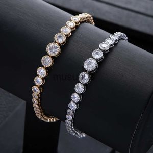 Bangle New Luxury Tennie Cuban Link Bracciali Cubic Zirconia CZ Bohemian Braccialetti per le donne Femme Gioelleria raffinata e alla moda S0160 J230819