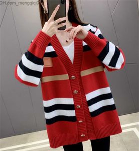 Kadın Sweaters Fashion Girls Düğmeleri Dokumalar Kadın Sulak Tasarımcı Sweaters Bayanlar Giyinlik Uzun Kollu Örgü Sweatshirt Mektup Gündelik Hoody Z230819