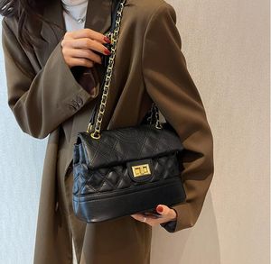 高品質のメッセンジャーバッグ小さな財布の女性ハンドバッグサックメインデザイナー女性クロスボディバッグビンテージショルダーバッグ