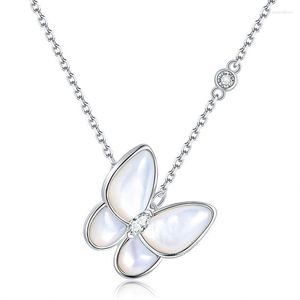 Correntes 0,2ct Mãe de Pearl Butterfly Moissanite Pingente Colar para Mulheres 925 Jóias Finas de Casamento de Prata Sterling