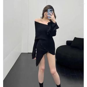 Kobiety swetry wczesnym wiosną asymetryczne zszywanie guzików odłączane od ramion dzianiny z długimi rękawem Top Pullover Women