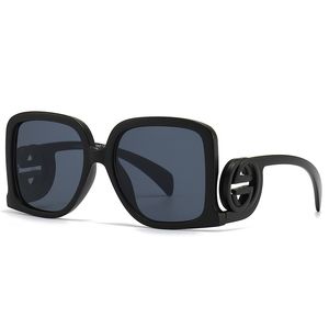 Occhiali da sole designer di lusso da sole occhiali da sole occhiali da sole occhiali da sole goggle di moda con scatola telaio retrò da viaggio in spiaggia di fabbrica di fabbrica scatola a propulsione a prova di black rosa nero