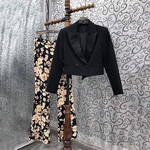 Dwuczęściowe spodnie damskie Najwyższej jakości modne zestawy odzieży 2023 Zima zimowa garnitur Kobiet Blazer Blazer Coats Vintage Flare