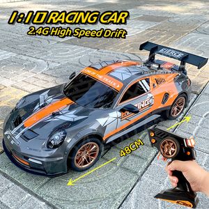 Diecast Model 1 10 Remote Control Racing Car PVC 2 4G High Speed ​​Competition Stor storlek Drift Vehicle Boys Game Toys for Children S Gifts 230818
