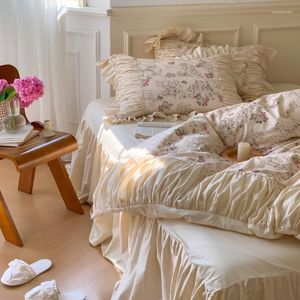 Sängkläder sätter franska retro prinsessan vind spets veckad säng fyrdel kjol ark quilt täcker bomull.