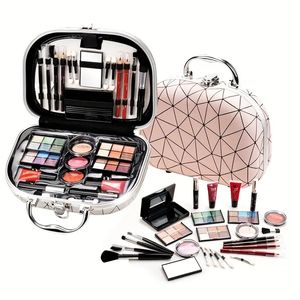 All -One Cosmetics Set Kutusu - Dudak Parlatıcısı, Maskara, Allık, Göz Farı, Eyeliner ve Makyaj Fırçası - Güzellik Aşıkları için Mükemmel Hediye içerir