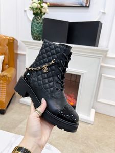 Designer Boots Women's Fall/Winter Branded Leather Shoe Chain Zipper Block Heel Flat Boots Black White Professional Lleather Strap Box Sizes 35-41