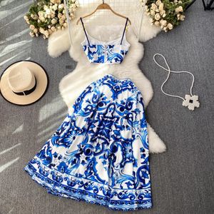 Ny Summer Beach Boho Holiday Semester Women Two Piece Dress Set Sexiga stropplösa modekprickar Skriv ut kort chiffongskjorta och hög midja sjöjungfru lång