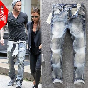 2023 Dsquader2 Spring/Summer Beckham Star Fashion Brand Light Wash Jeans for Men's Slim Fit and Versatile Small Feet