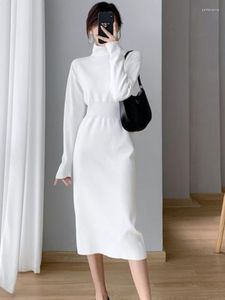 Casual klänningar Elegant klänning för kvinnor Vit tjockare Stickning Lång vintersköldpaddor A-Line Solid Slim Female Robe