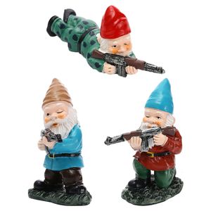 Decorative Objects Figurines Funny Army Gnome Figure Ornament Holding Gun Comical Character Miniature Outdoor Garden Lawn Yard 230818