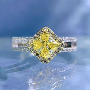 Cluster Rings European And American S925 Silver 50 Cent Yellow Diamond Ring Luxury Surrounded With Full For Women