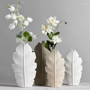花瓶北欧のセラミック花瓶モダンホームリビングルームテレビキャビネット装飾シンプルな花乾燥