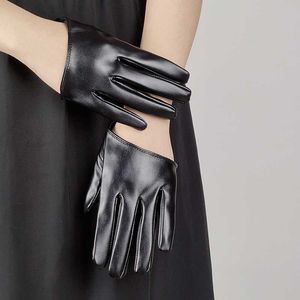 Five Fingers Gloves Harajuku Dark Lolita Cool Girl Half Palm Punk Goth Po Accessories Female Dance Nightclub Performance Pu Leather Gloves H73 230821