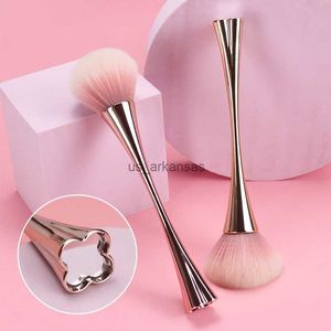 Makeup Borstar Standele Four-Leaf Clover Makeup Brush Loose Powder Blush Nail Art Dust Brush For Manicure Foundation Universal Make Up Brush HKD230821