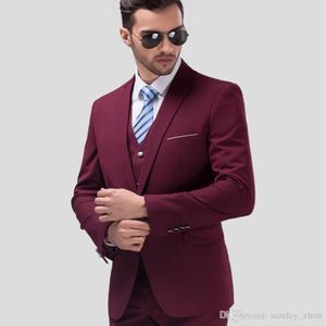 De mest fashionabla männen Business Suits Three-Piece Formal Men Groom Suit Senaste Design Wine Red Suit for Menjacket Pants Vest279Z