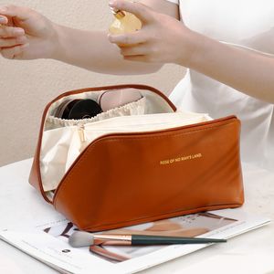 Kosmetiktaschen Fälle mit großer Kapazität Reisekosmetikbeutel tragbarer PU-Make-up-Beutel Frauen wasserdichte Bad Waschhandtasche Multifunktionales Toilettenkit 230818