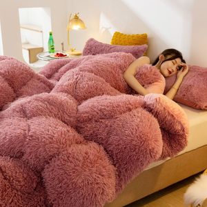 Set di biancheria da letto coperte di lana di pecora e lancia una coperta invernale super calda ad adulto casa super morbida di lusso coperte solide di lusso su letto a letto singolare 230818