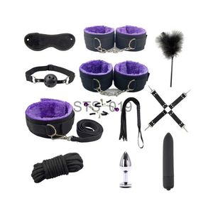 Andra hälsoskönhetsartiklar Vuxna SM Women BDSM Kits Bondage Gear Collar Butt Plug Whip Erotic Adult Games Handbojor för vuxna X0821 X0821