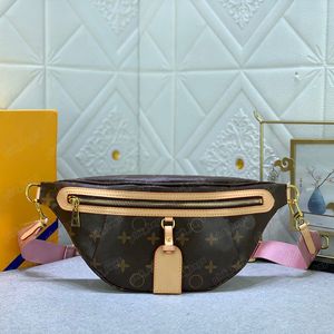 Tasarımcılar Bumbag Kadın Highrise Erkek Crossbody Chest Pack Lüks Tasarımcı Kemerler Çanta Fannypack fermuarlı serseri çantaları çapraz vücut çanta 2308211bf