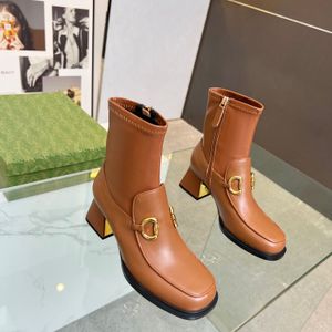 Designer Boots Paris Luxury Brand Boot äkta Leather Ankel Booties Woman Short Boot Sneakers Trainers Sandaler Sandaler av varumärke S412 06