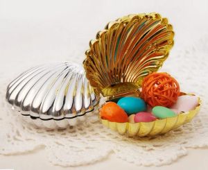 Härliga silverguldhållare Shell Wedding Candy Box Favors Christmas Gifts Party Boxes Bröllopsmaterial
