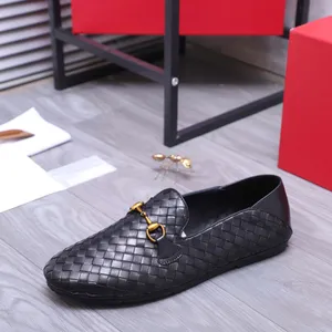 Högkvalitativ 2023 Herrklänningskor Klassiska casual loafers manliga varumärkesdesigner Fashion Company Driving Shoes Storlek 38-44