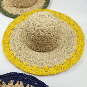 ベレー帽の女性の色マッチングラフィアUVサンハットファッションガールストロー夏ワイドブリム保護ユニセックスビーチ