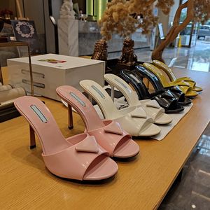 Strass acolchoado chinelos de cetim polido slides de couro sandálias de verão sapatos stiletto sandália mulheres designer de luxo slide chinelo com caixa tamanhos 35-42 com caixa