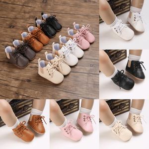 Första Walkers Casual Sneakers Walker White Baptism Toddler Born Boys Shoes Simple Solid Color High Top Pu Soft Rubber