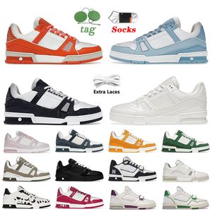 2024 Kvinnor Mens Designer Casual Shoes präglade vita svarta rosa monogram denim blå orange gul grön platt kalvskinn plattform läder tränare låga toppar sneakers