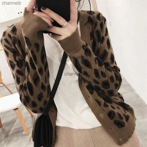 Kvinnors stickor Tees Leopard Print sömnad Cardigan Sticked tröja Kvinnor V-ringadrock Elegant Lady Clothes Casual Topps Knitkläder Löst hoppare T12 HKD230821