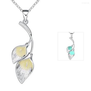 Pendant Necklaces Magic Color Glowing Double Leaf Necklace Luminous Stone Glow In The Dark Women Jewelry